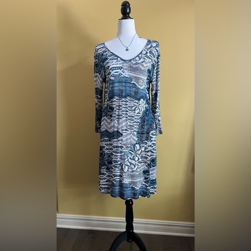 FreshFX long sleeve dress with pockets NEW- M